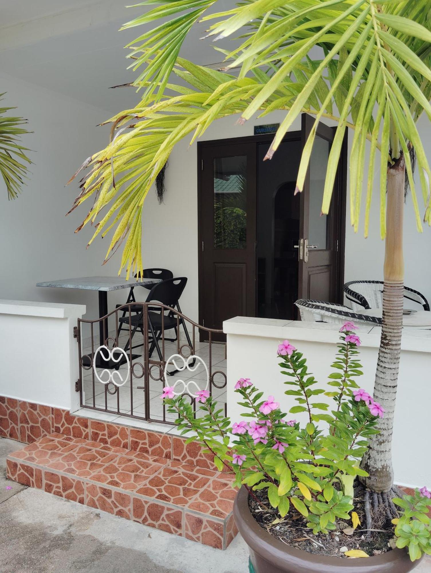 Roche Kerlan Apartments Гранд Анс Екстериор снимка