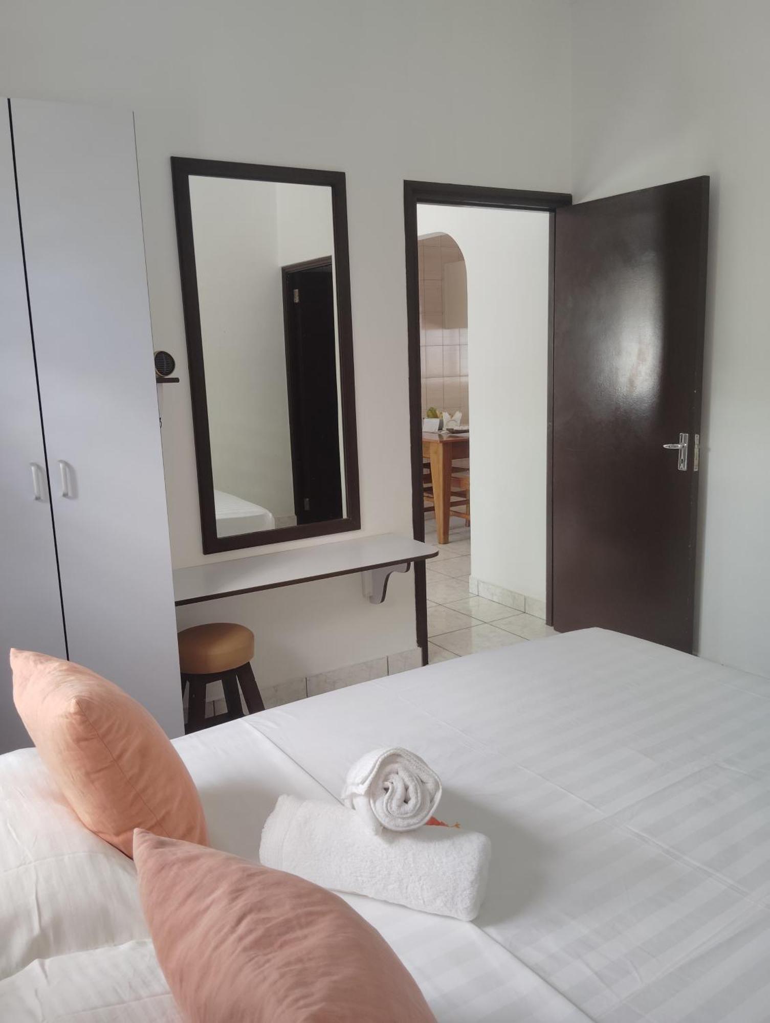 Roche Kerlan Apartments Гранд Анс Екстериор снимка